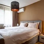 Silver & Gold Apartment