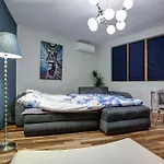Silver & Gold Apartment