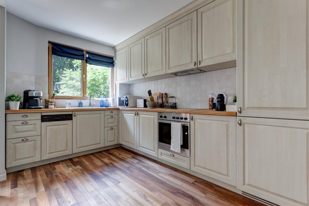 Silver & Gold Apartment